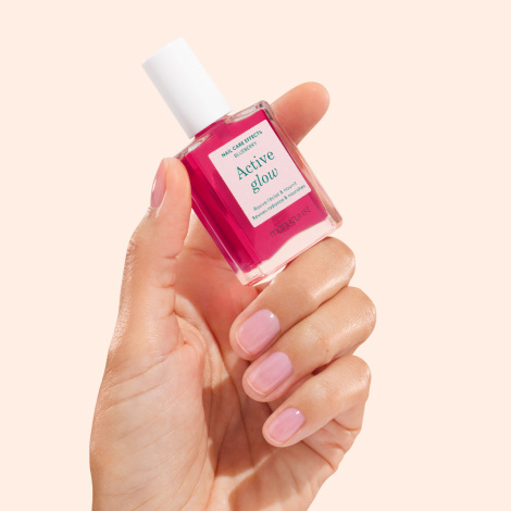 Лак для нігтів з рожевим глянцевим ефектом Manucurist Active™ Glow Blueberry, 15 мл