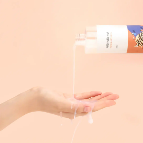 Увлажняющий тонер с экстрактом соевых бобов и пантенолом ROUND LAB Soybean Panthenol Toner, 250 мл