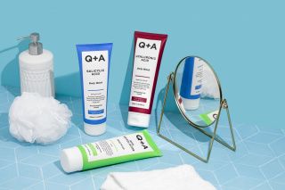 Скраб для тіла з AHA-кислотами Q+A AHA Exfoliator Body Scrub, 250 мл