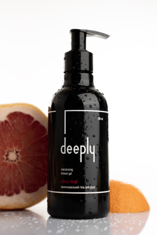 Зволожувальний гель для душу deeply Citrus Ritual Moisturizing Shower Gel, 300 мл
